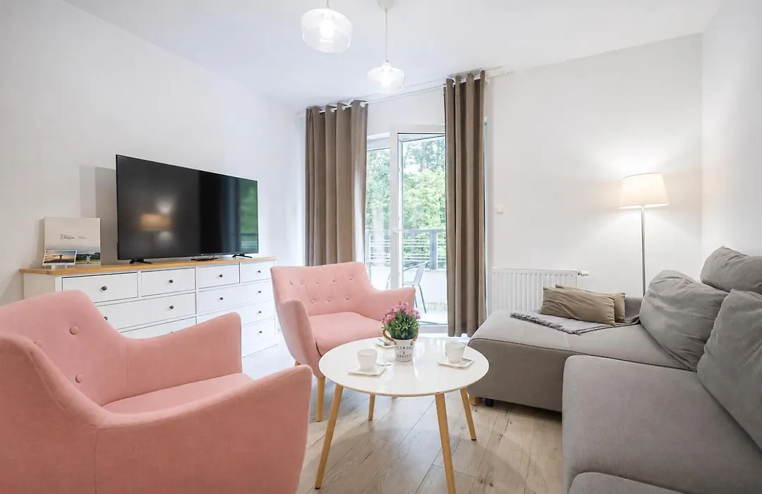 Osiedle Cesarskie Apartamenty - Parking - Apartamenty Bryza-1