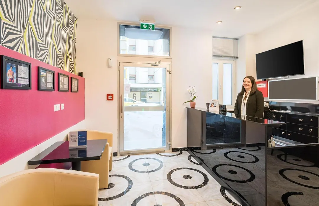 Best Western Plus Celebrity Suites-1
