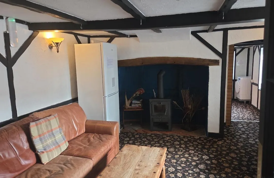 The Horse And Groom Guest House-1