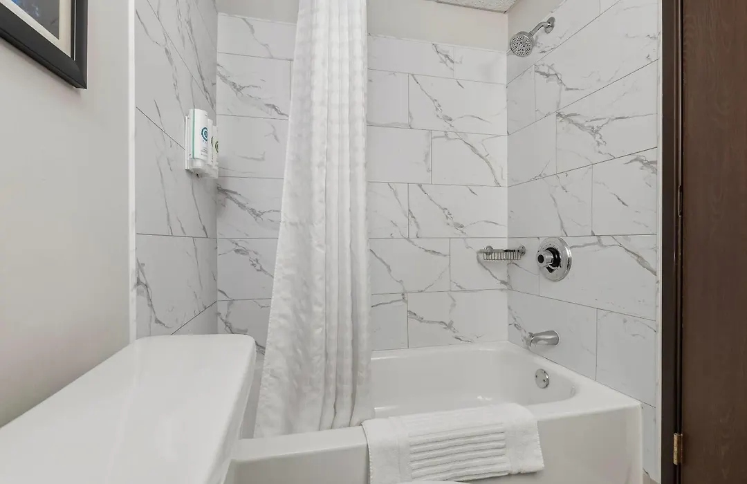 Comfort Inn Manistique-1