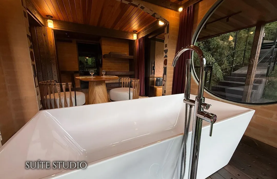 Casa Container 80 - Suites Privativas E Sofisticadas Integradas A Natureza-1