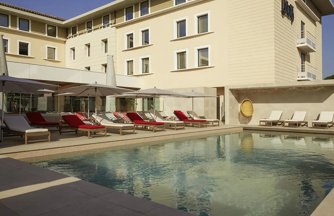 Mercure Avignon Gare TGV-1