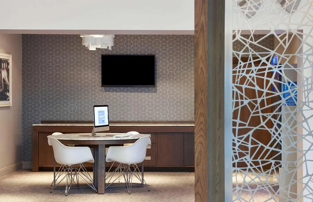 Novotel London Stansted Airport-1