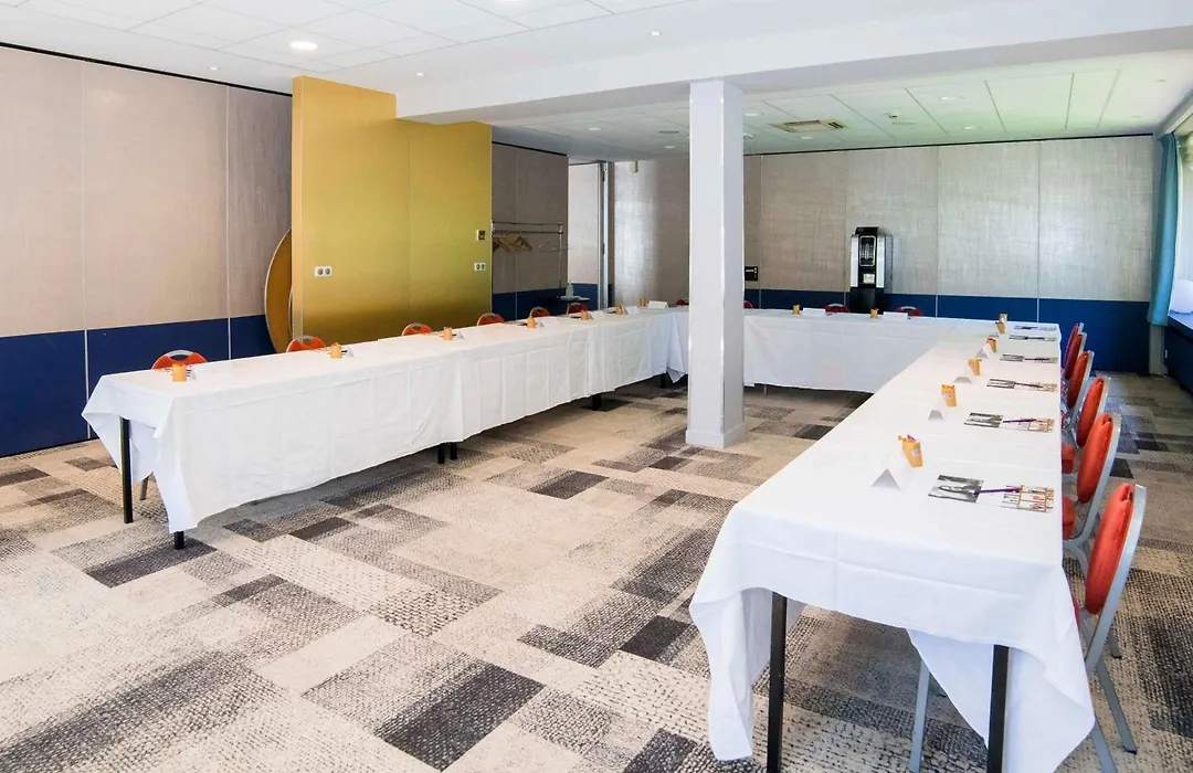 Hotel Mercure Macon Bord De Saone-1