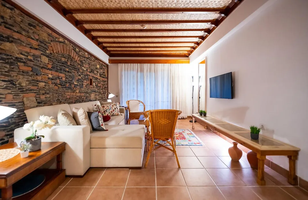 El Vino Hotel & Suites-1