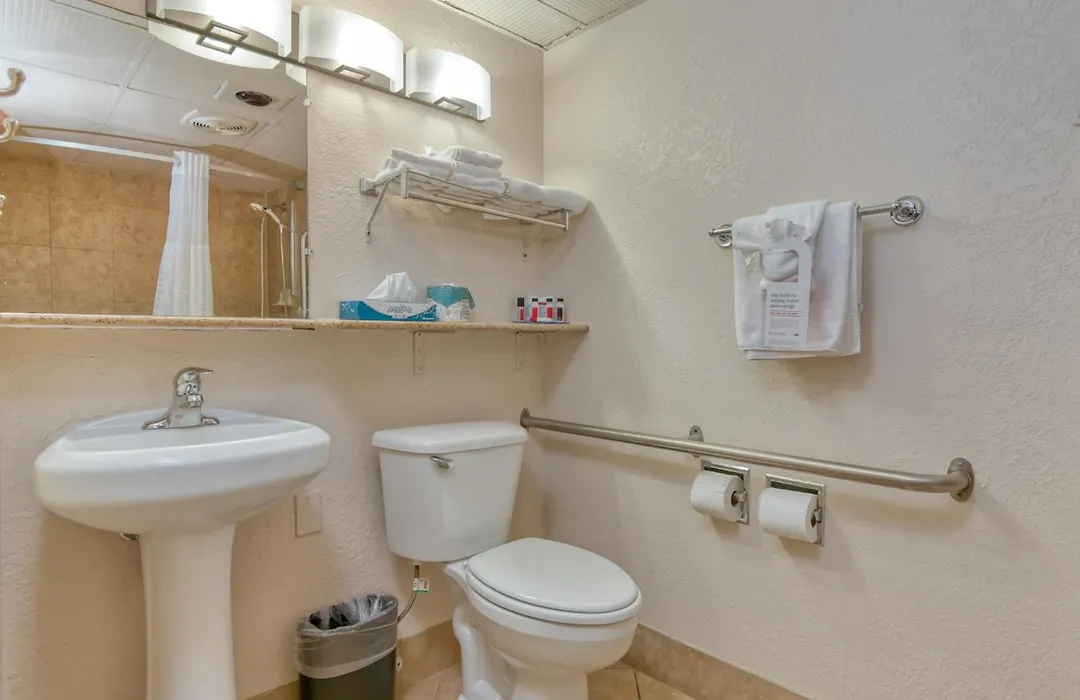 Ramada Plaza By Wyndham Nags Head Oceanfront-1