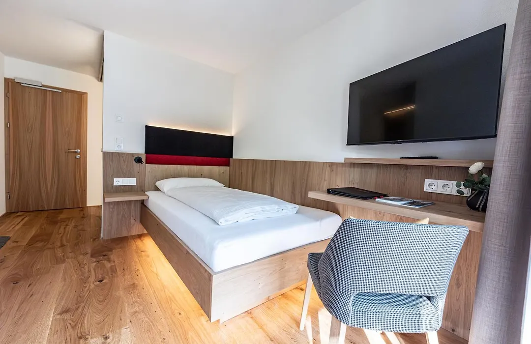 Hotel Kanisfluh-1