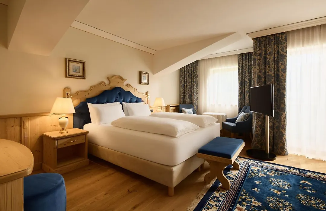 Hotel Sassongher - Preferred Hotels & Resorts-1