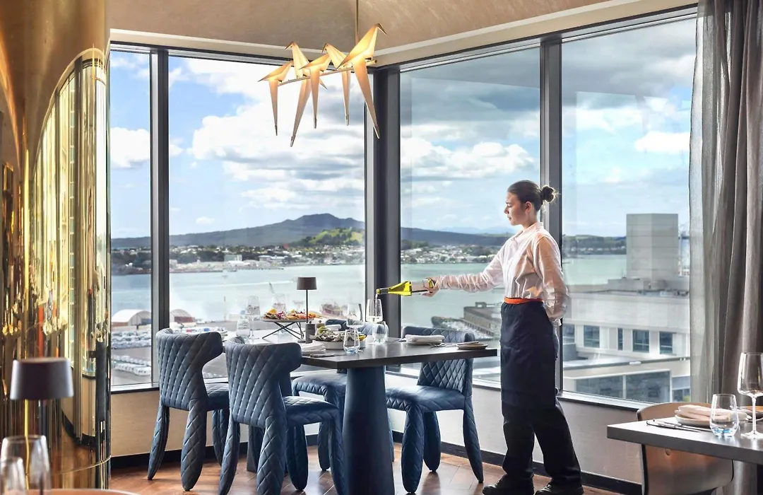 So/ Auckland-1