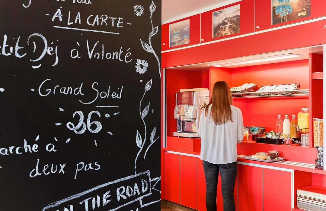 hotelF1 Calais Coquelles-1