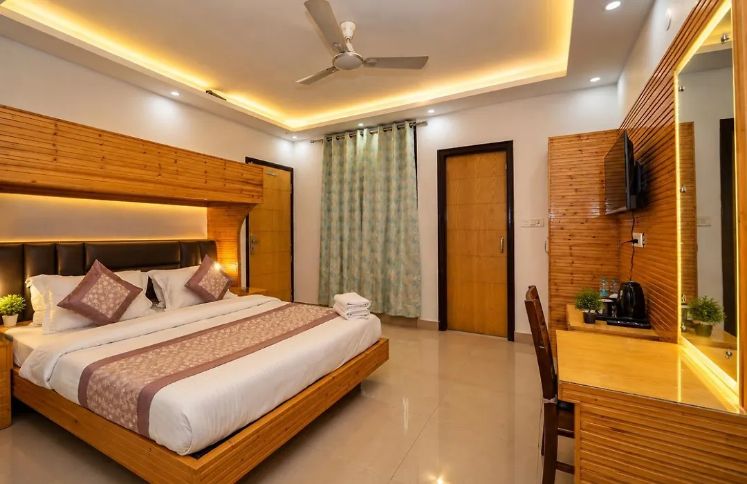 Hotel Yes Boss - Complimentary Airport Pick Up-Book For 2 Nights And Get Third Night Free-1