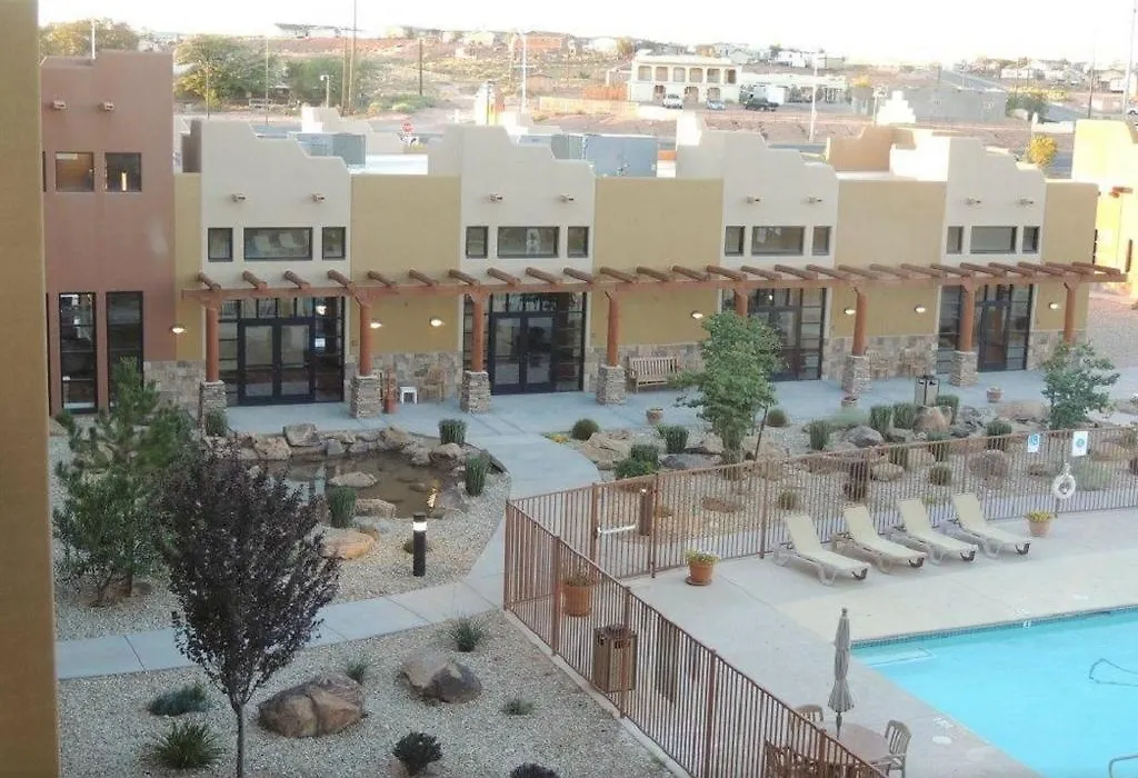 Moenkopi Legacy Inn & Suites-1