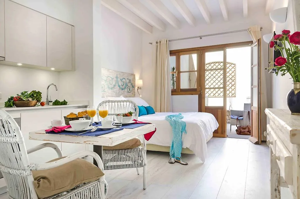 Staycatalina Boutique Hotel-Apartments-1