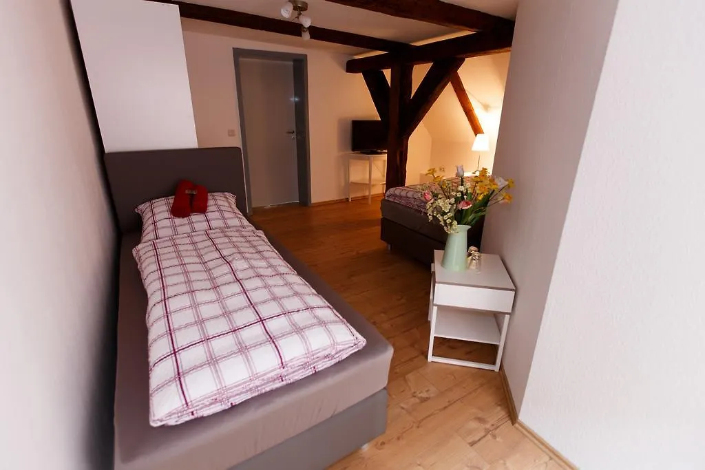 Pension Altes Burghotel-1