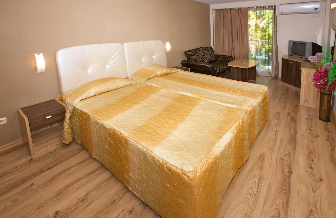 Hotel Kotva-1