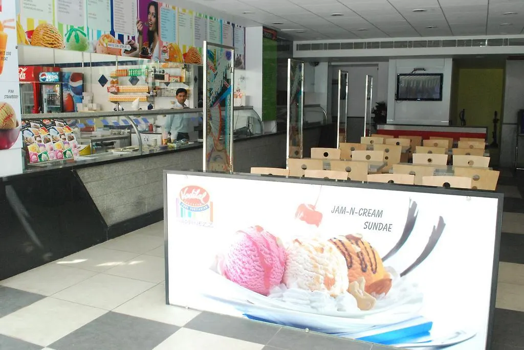 Neelkamal Hotel-1