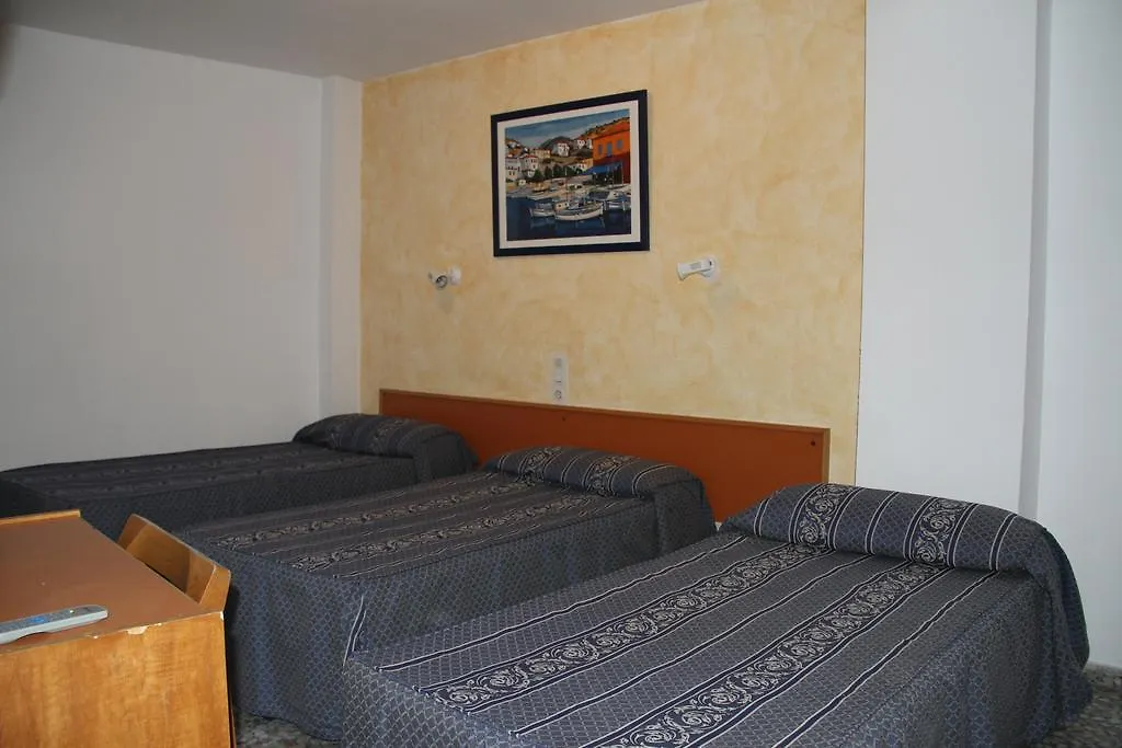 Hostal Mengual-1