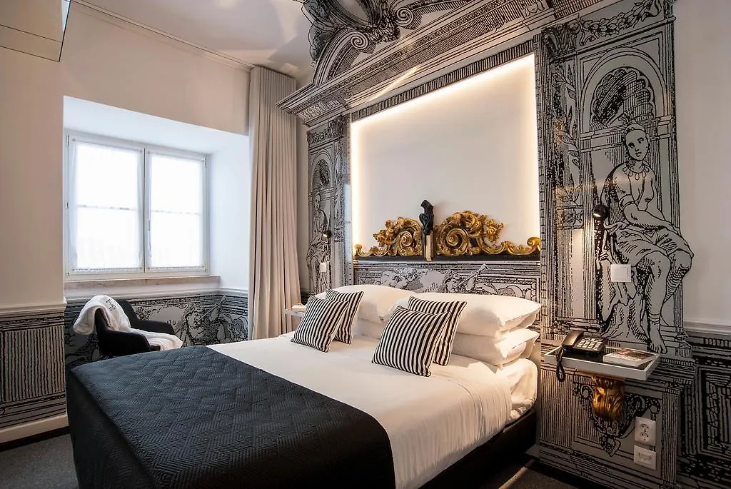 Teatro Boutique Rooms & Suites-1
