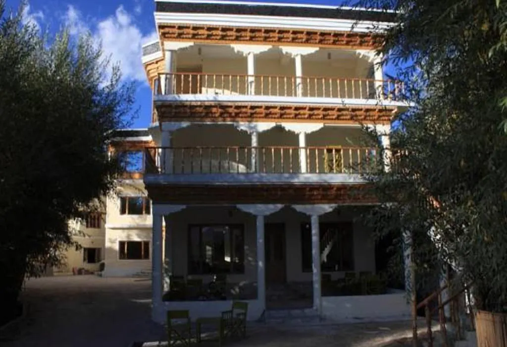 Karakoram Hotel-1
