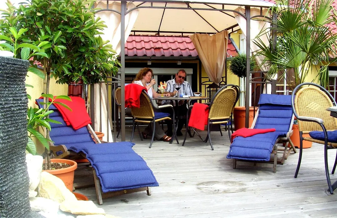 Cleo´s Hotel Kallstadt-1
