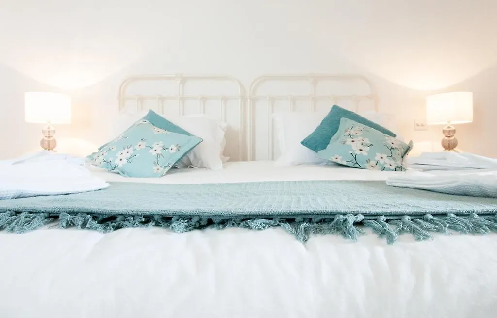 Padstow Bed & Breakfast-1