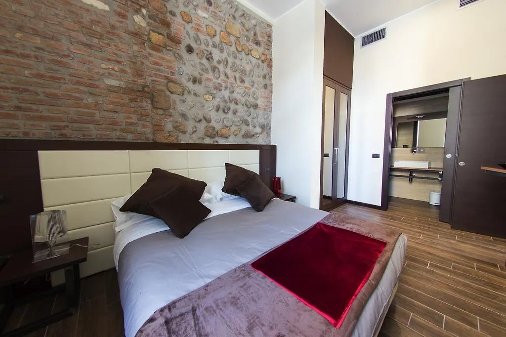 Arena Luxury Rooms-1