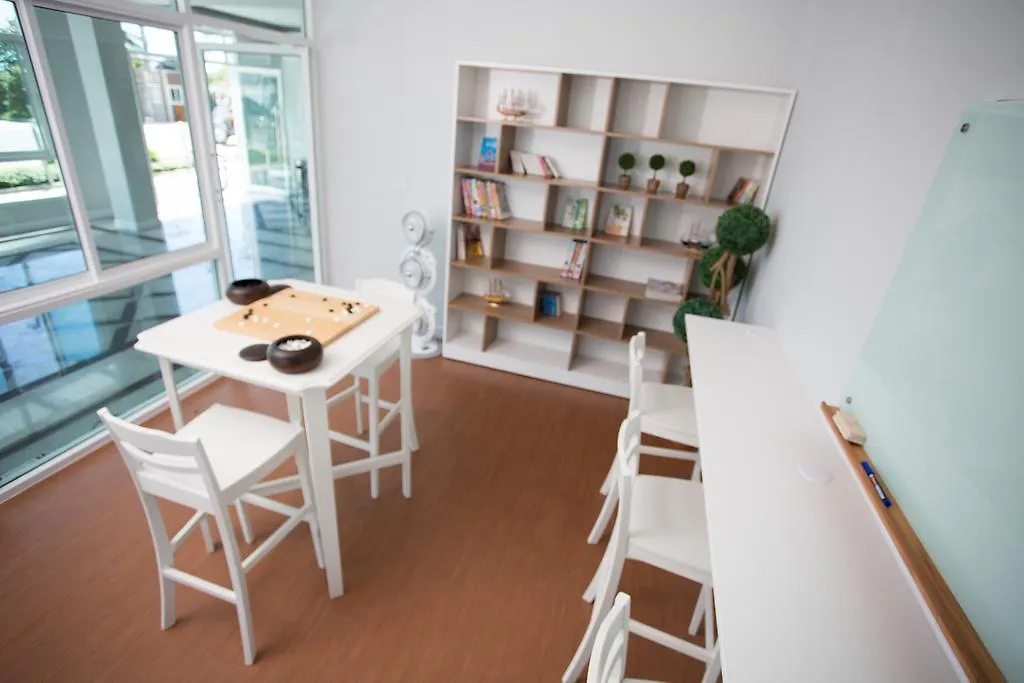 Bbg Seaside Luxurious Service Apartment-1