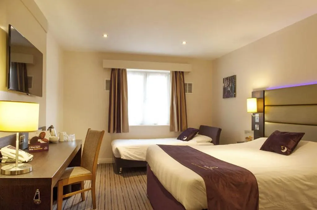 Premier Inn London Hendon - The Hyde-1