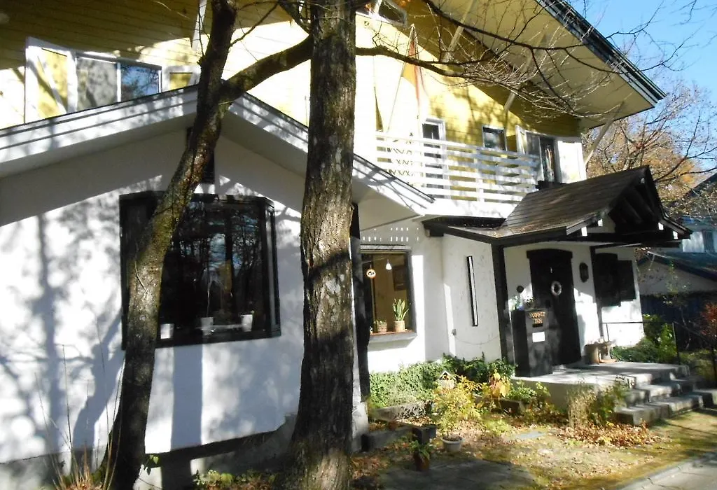 Pension Nugget Inn-1