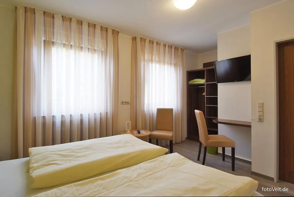 L' Angolo Ristorante & Hotel Gmbh-1