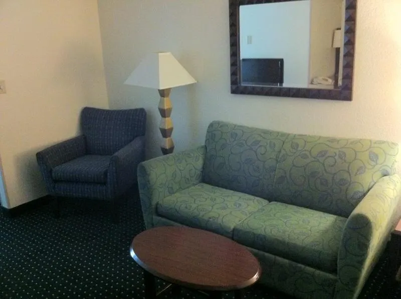 Studios And Suites 4 Less - Gum Road-1