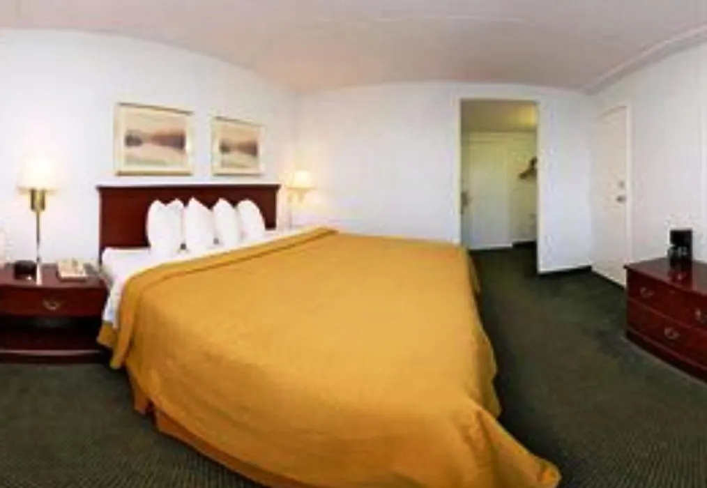 City Studios Inn & Suites-1