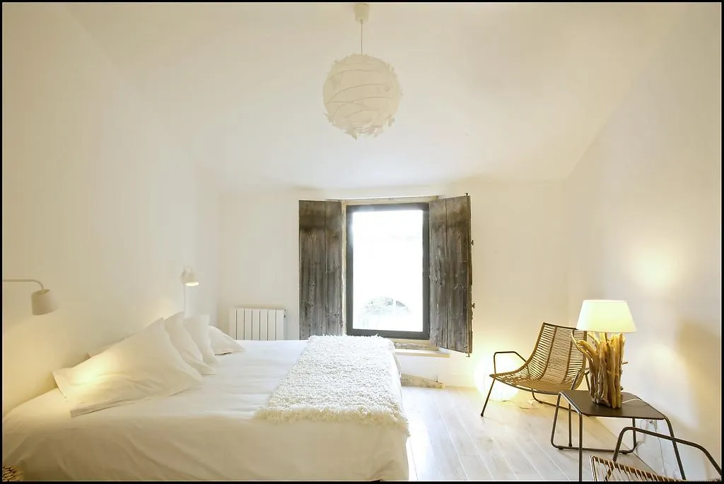 La Maison Rouge d'Uzes B&B-1