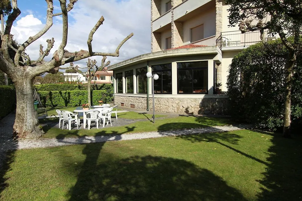 Hotel Montecarlo-1