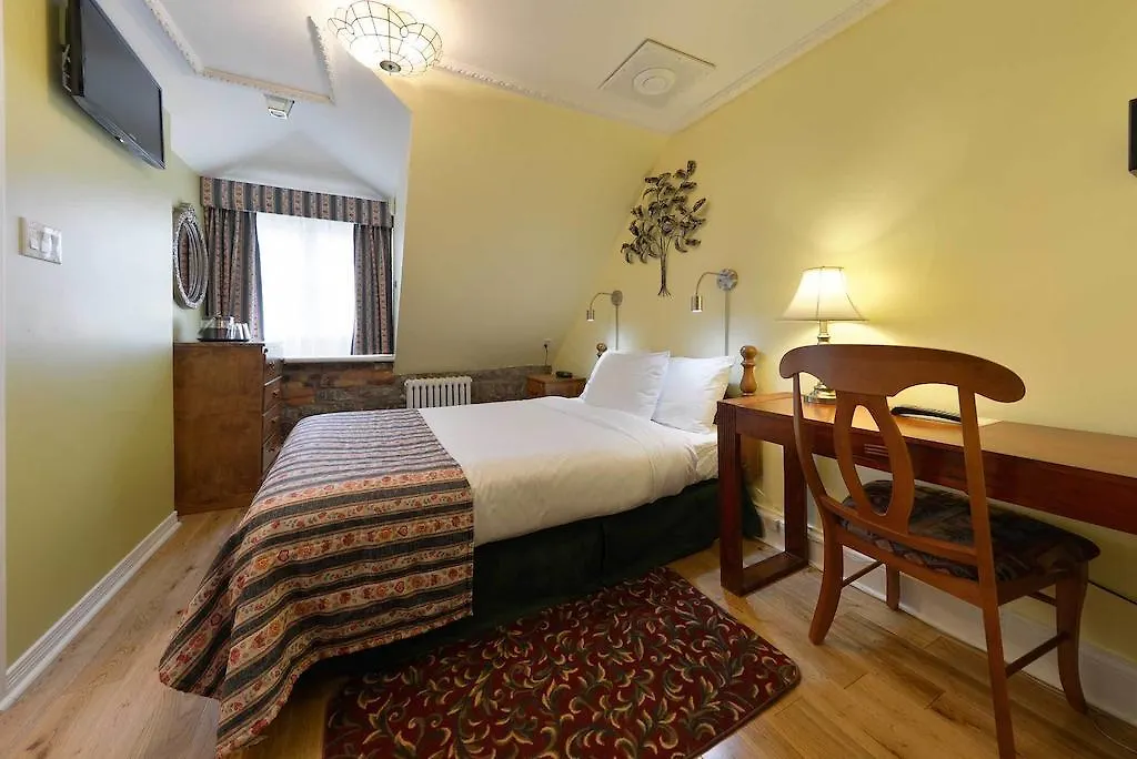Hotel Manoir De L'Esplanade-1