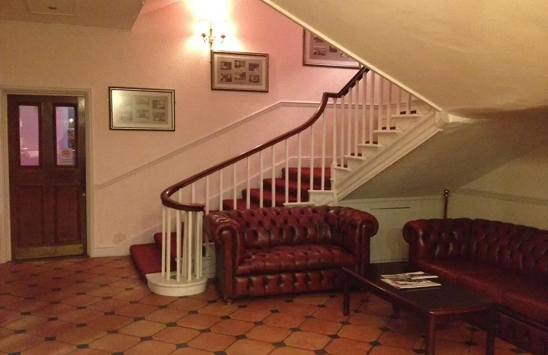 The Royal Victoria & Bull Hotel-1