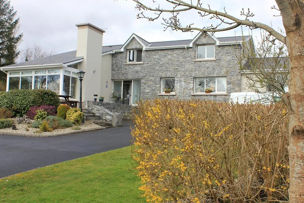 Carrowntober House B & B-1
