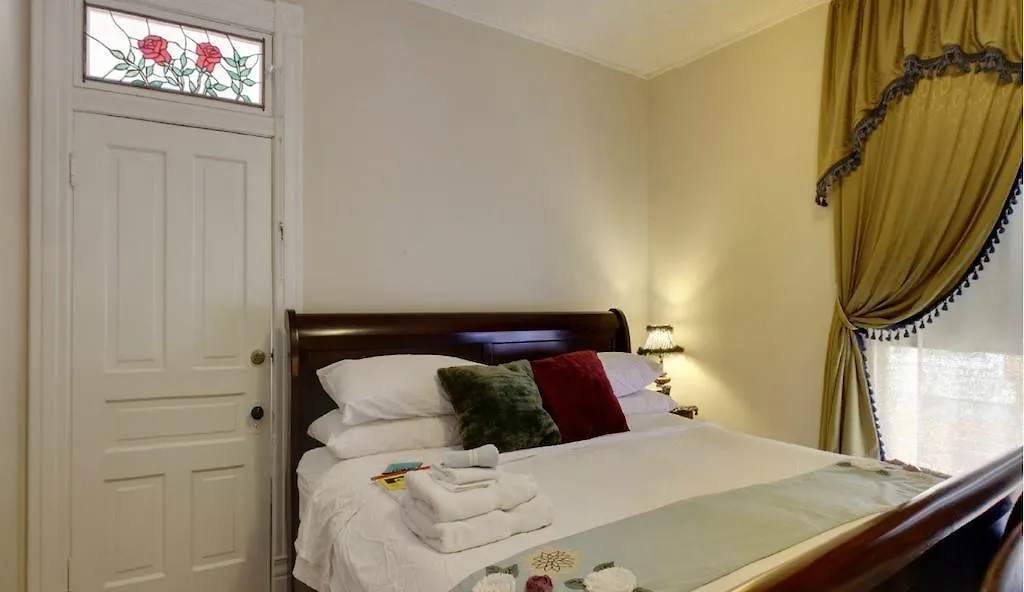 Garden House Bed And Breakfast-1