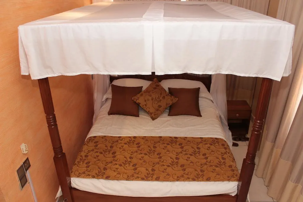 Moffat Court Boutique Hotel-1