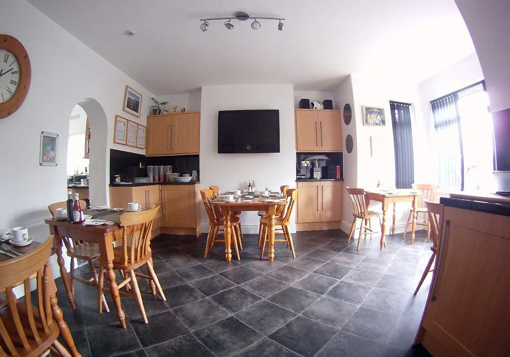 Glyn Peris Guest House-1