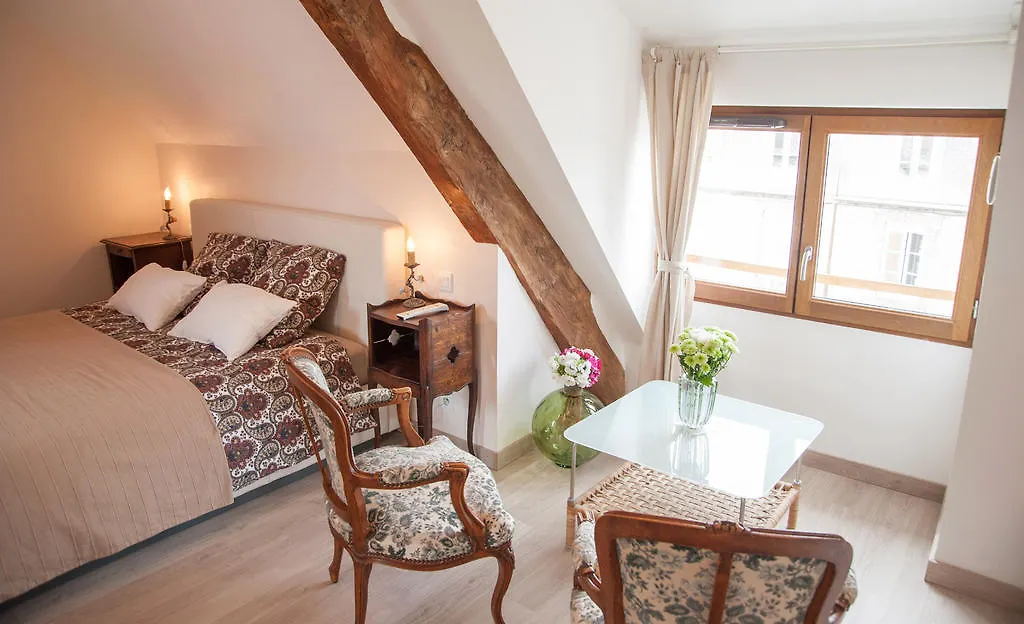 Villa Mons-1