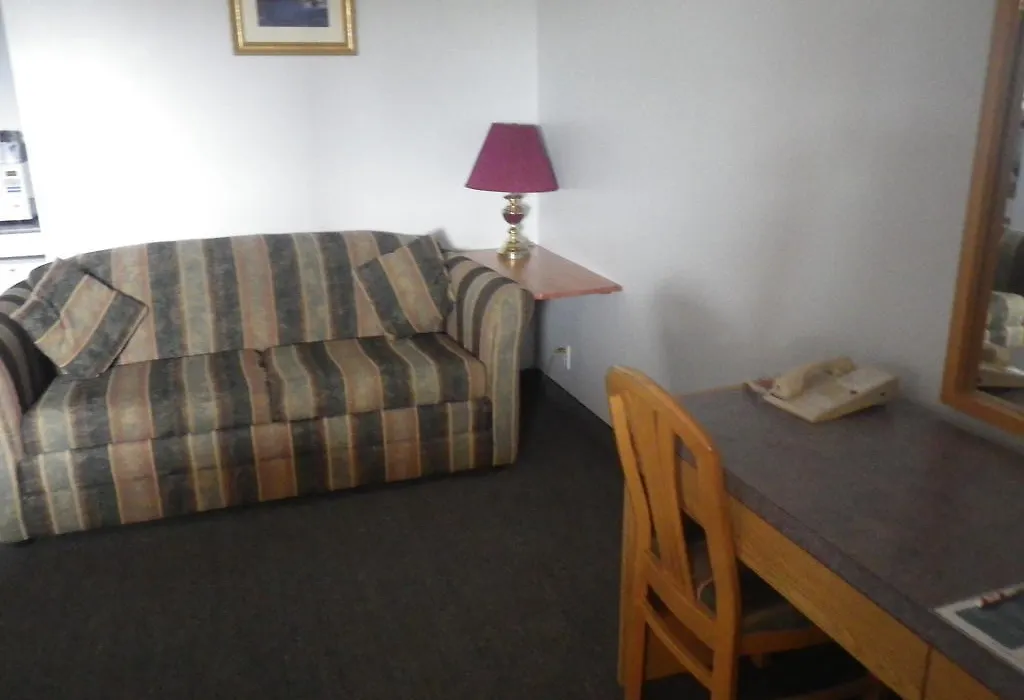Alcan Motor Inn-1