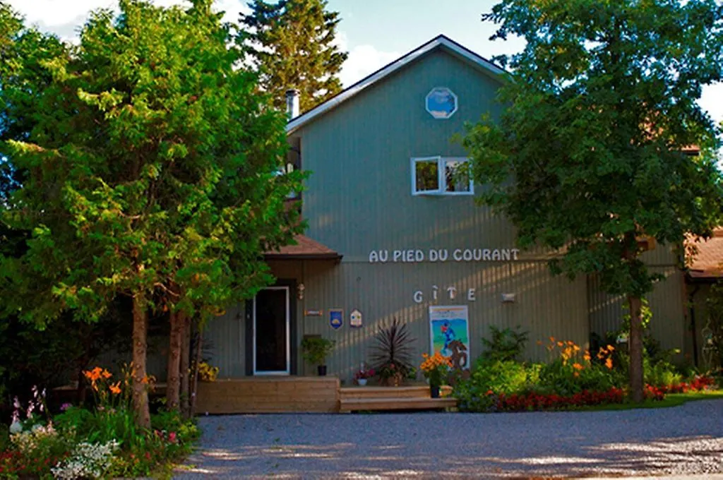 Gîte Au Pied Du Courant-1