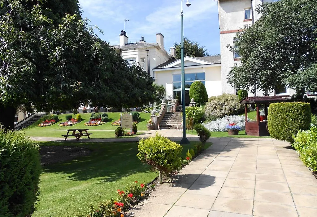 The Devonshire House Hotel-Free Parking-1