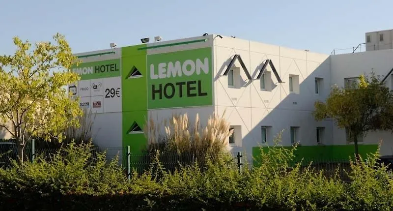 Lemon Hotel Avignon Rochefort-1