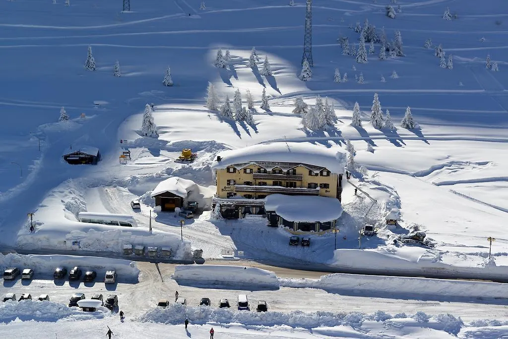 Hotel Dolomiti-1