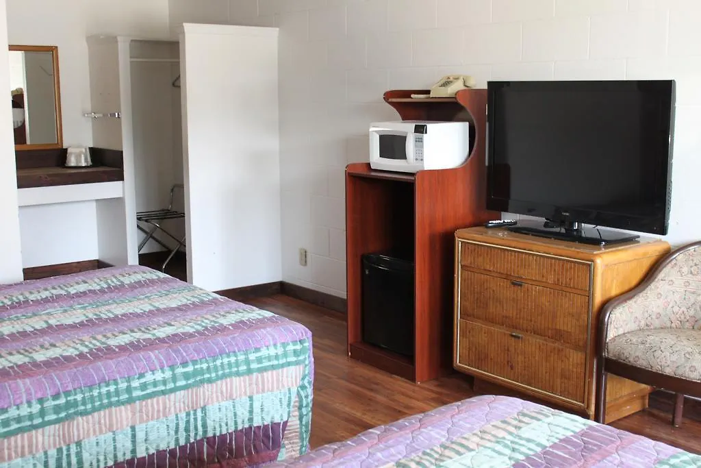 Motel 101-1