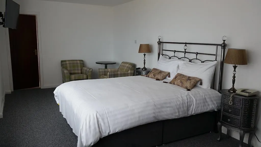 Halfway House Hotel-1