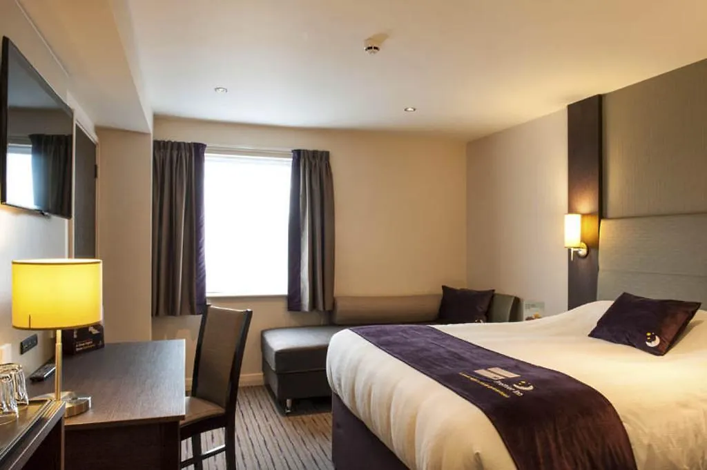 Premier Inn Fleet-1