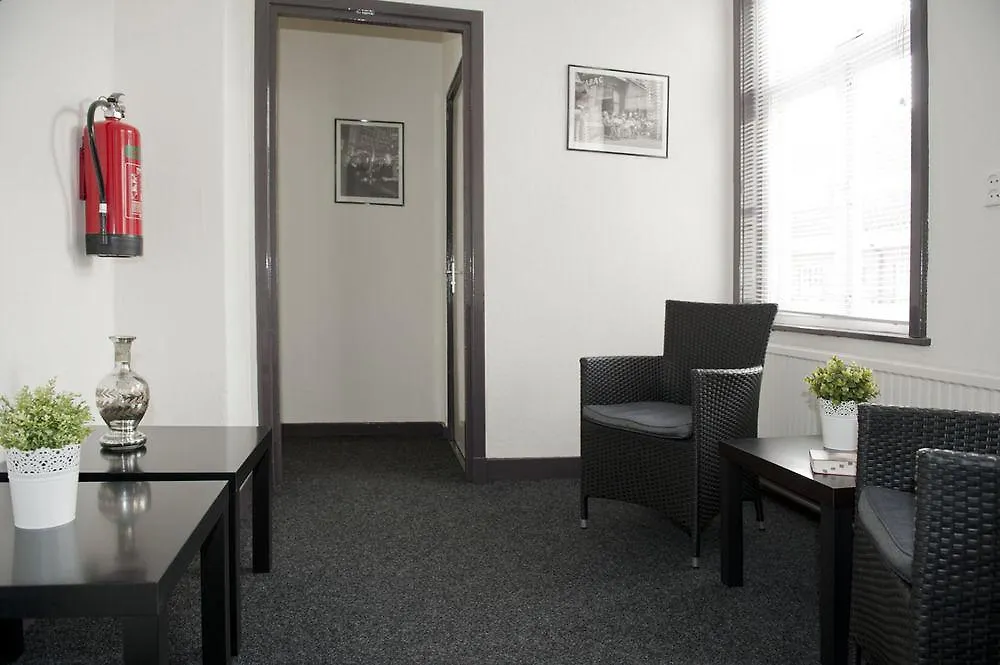 Budgethotel De Zwaan-1
